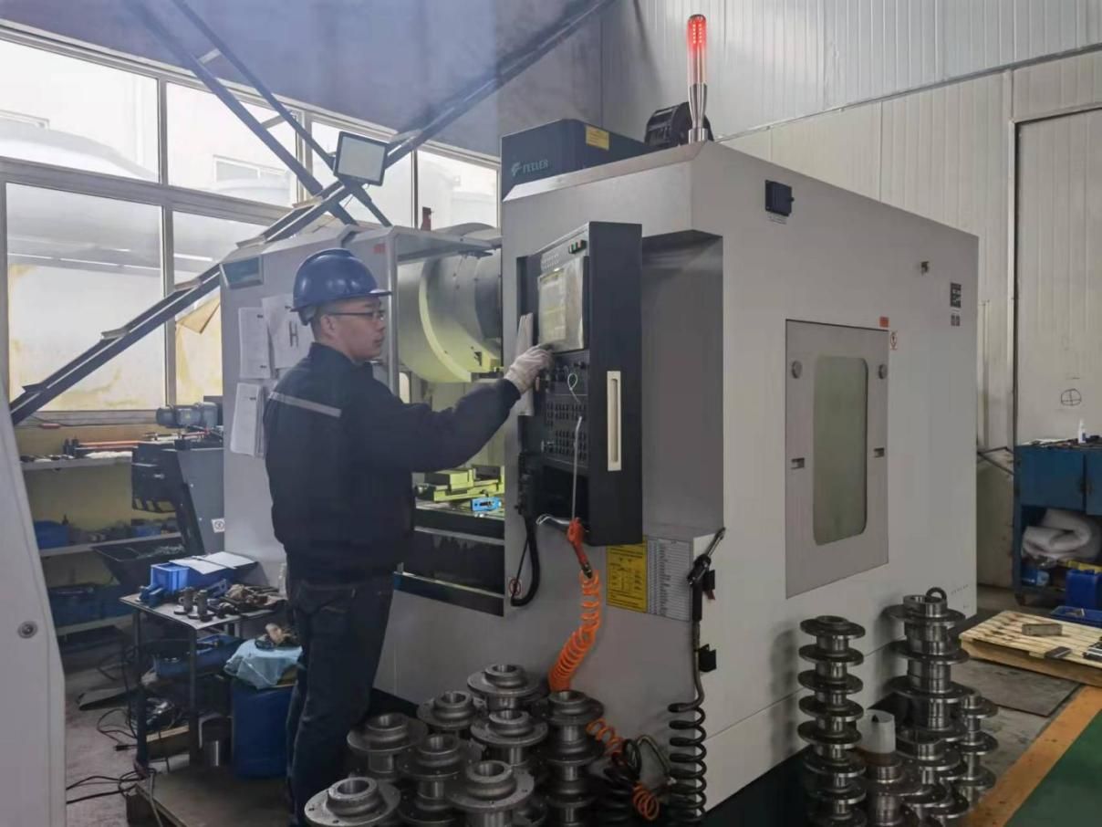 青岛迪泰：专业UHPC搅拌解决方案，赋能高端工程升级 UHPC用什么搅拌机好？立轴行星式搅拌机是理想选择