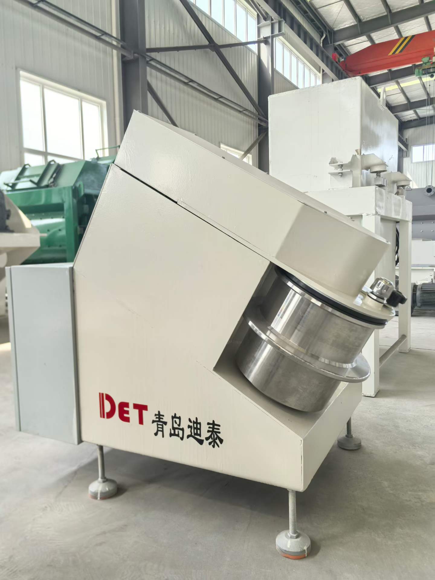 青岛迪泰自动化设备：全系列倾斜式强力混合造粒机，覆盖多行业粉体造粒全场景需求