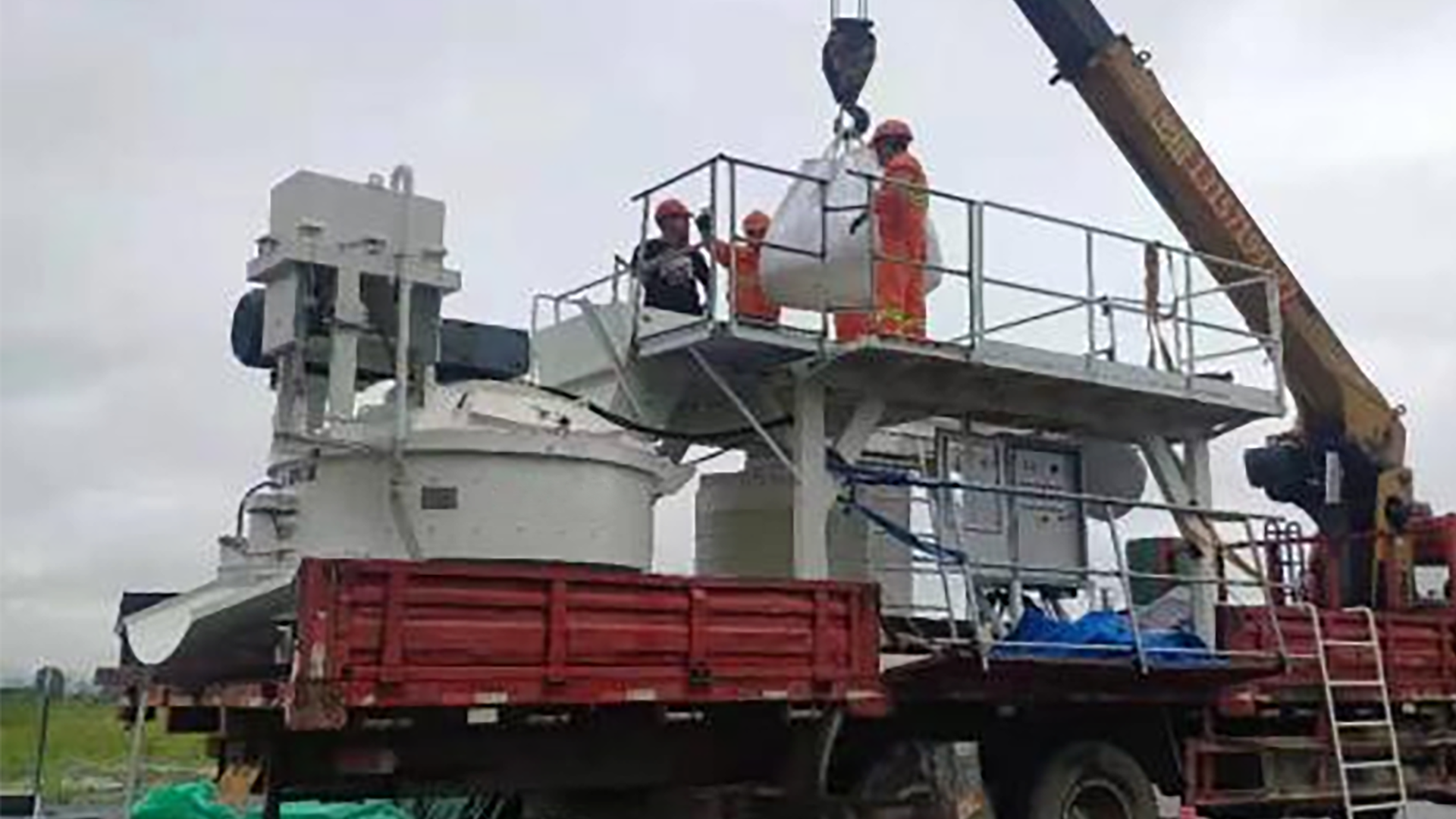 青岛迪泰自动化设备：专业UHPC搅拌机与超高性能混凝土搅拌设备生产厂家，提供混凝土搅拌机、实验室小型搅拌机及钢纤维分散专用搅拌机一站式解决方案